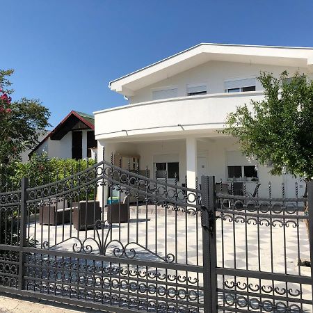 Villa Dafina โดนิจ์ สโตจ์ ภายนอก รูปภาพ